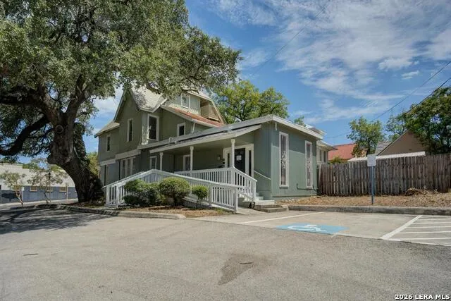 1818 San Pedro San Antonio, TX 78212
