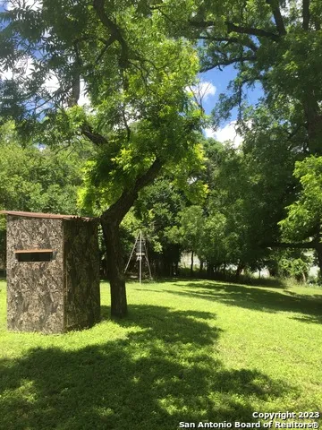 600 S 6th St Junction, TX 76849