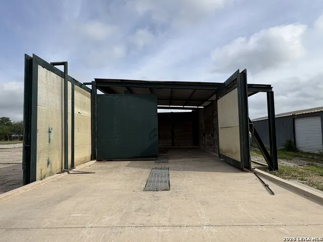 1500 Simmons Ave Jourdanton, TX 78026