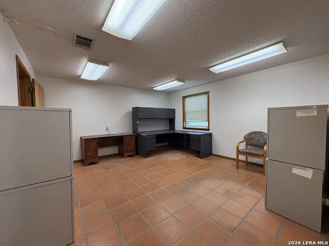 1500 Simmons Ave Jourdanton, TX 78026