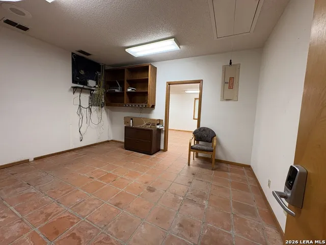 1500 Simmons Ave Jourdanton, TX 78026