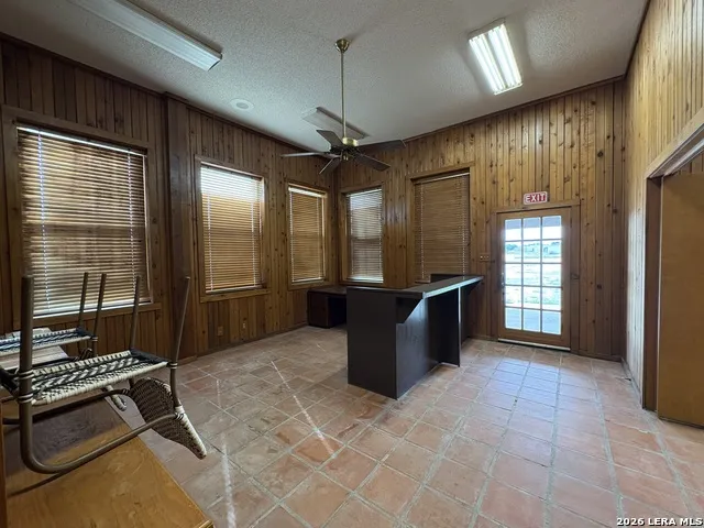 1500 Simmons Ave Jourdanton, TX 78026