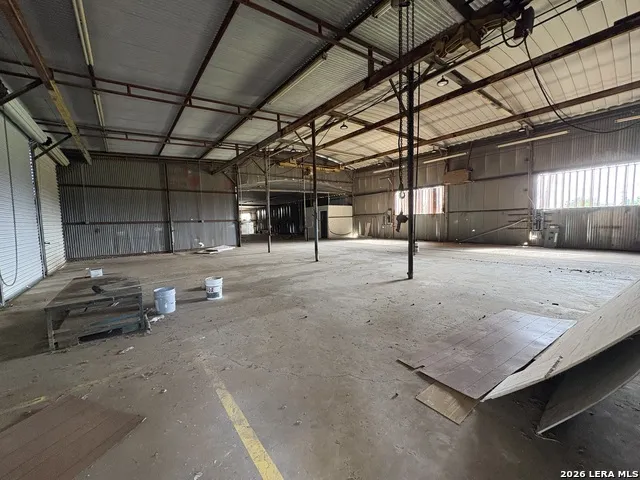 1500 Simmons Ave Jourdanton, TX 78026