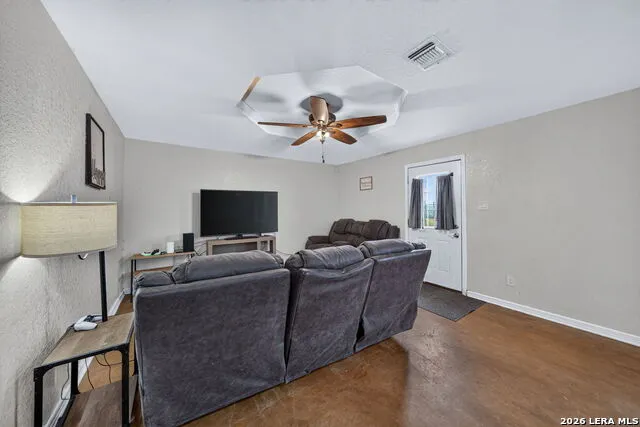 4044 W Fm 476 Poteet, TX 78065