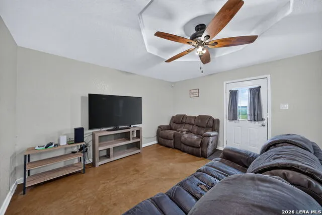4044 W Fm 476 Poteet, TX 78065