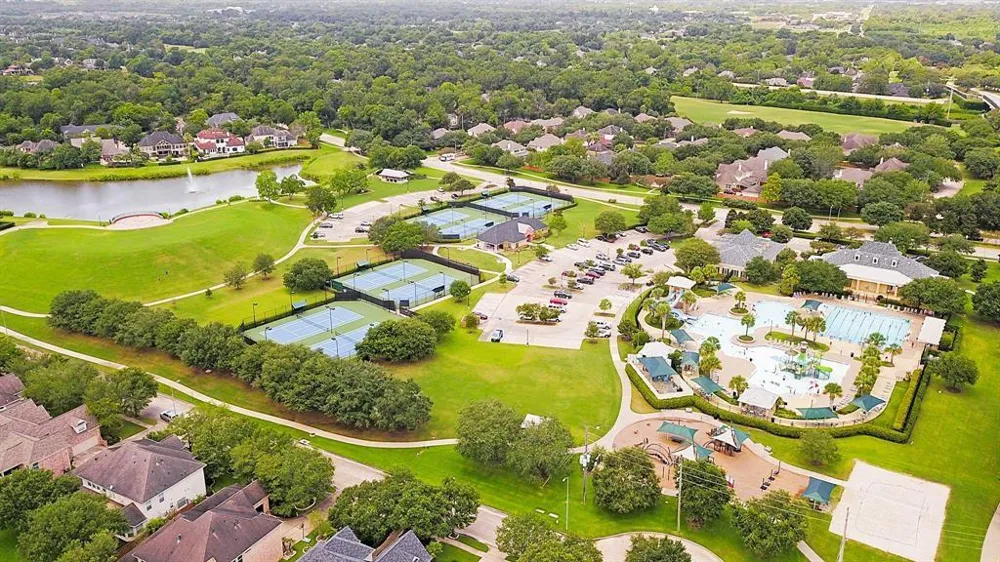 8824 Snowy Owl Loop Missouri City, TX 77459