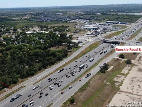 3109 Interstate 35