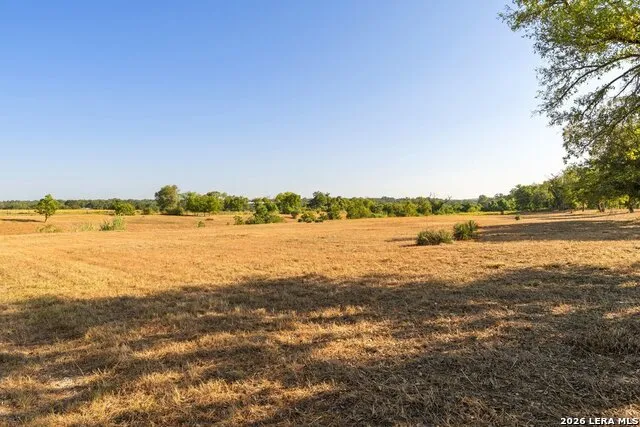 440 CHIMNEY VALLEY DR Blanco, TX 78606