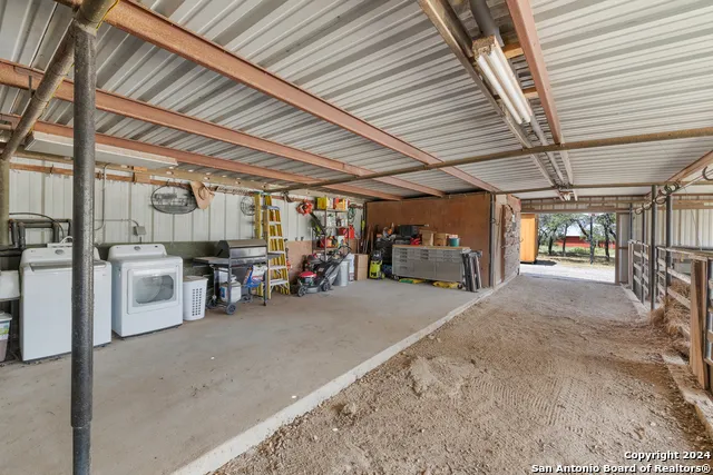 2631 us highway 281 Johnson City, TX 78636