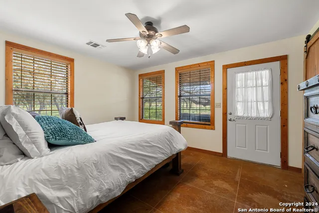 2631 us highway 281 Johnson City, TX 78636