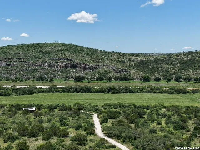 248 Persimmon Point Mason, TX 78624