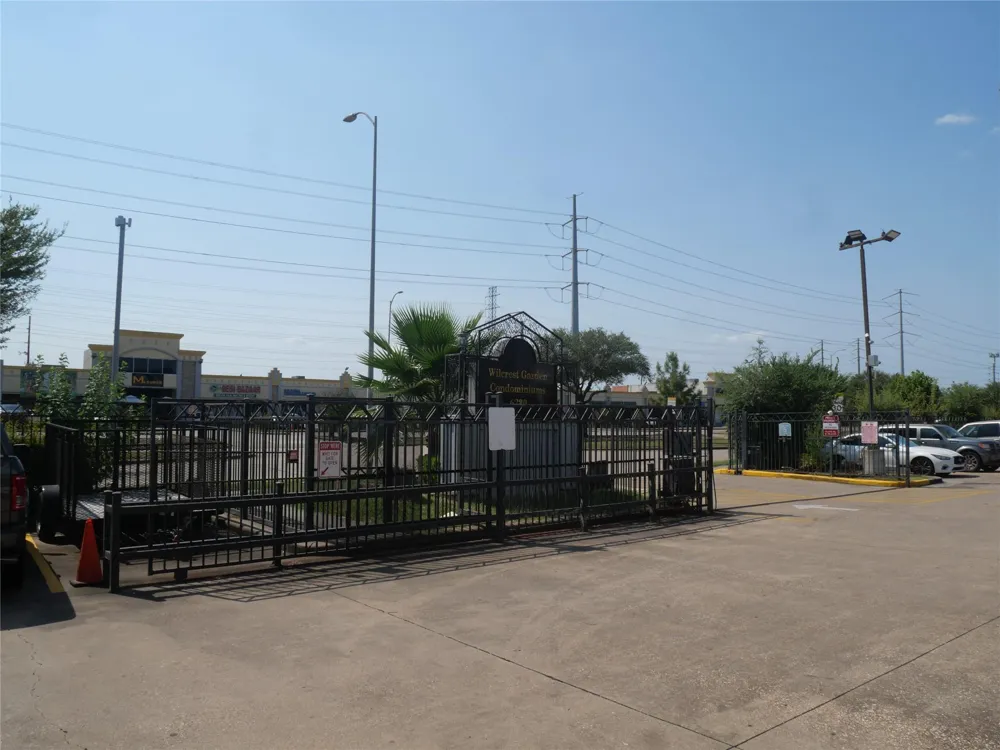 6289 Wilcrest Drive #7302 Houston, TX 77072