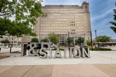 201 W Lancaster Avenue #212
