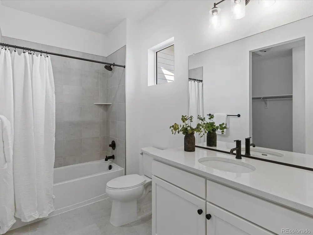 6364 Galena Way Denver, CO 80238