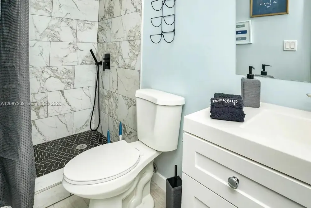 1647 NW 29th Ave #4 Miami, FL 33125