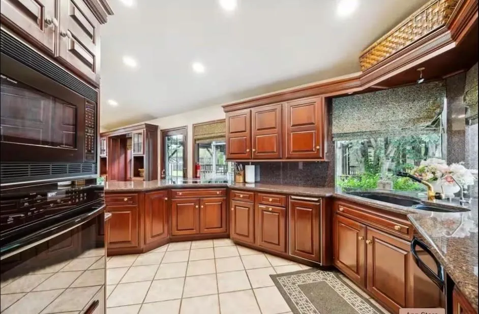 14111 Decker Drive Magnolia, TX 77355