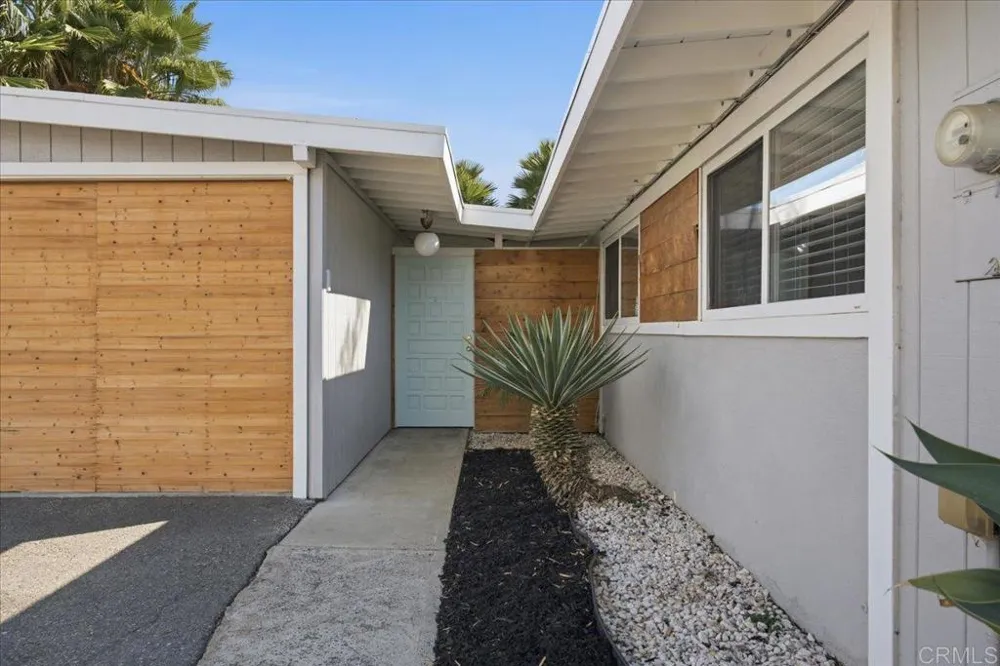 134 Santa Clara Drive Vista, CA 92083