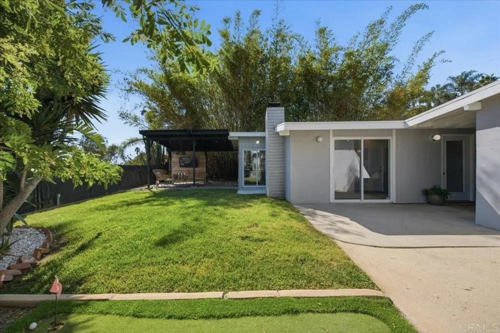 134 Santa Clara Drive Vista, CA 92083