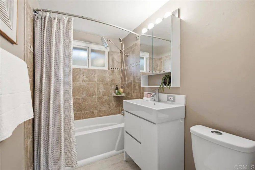 134 Santa Clara Drive Vista, CA 92083