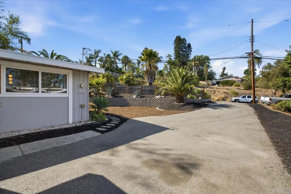 134 Santa Clara Drive Vista, CA 92083