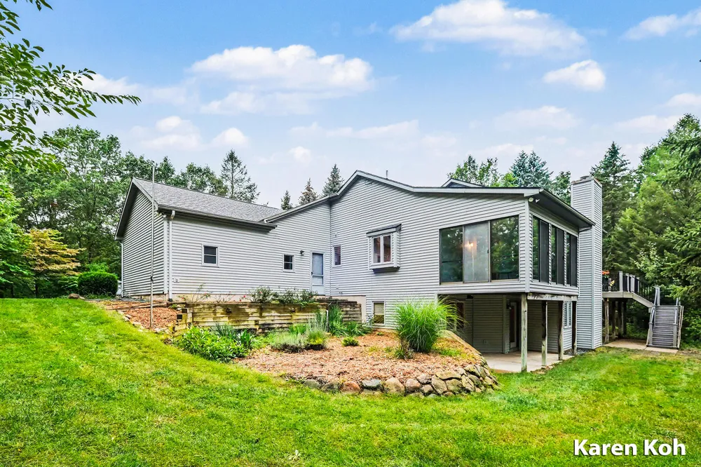 7079 Herrington Avenue NE Belmont, MI 49306