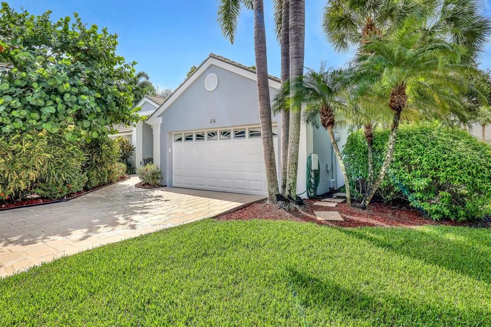 24 ADMIRALS COURT Palm Beach Gardens, FL 33418
