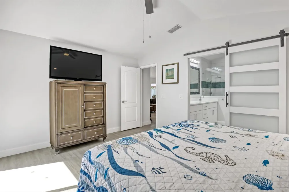 24 ADMIRALS COURT Palm Beach Gardens, FL 33418