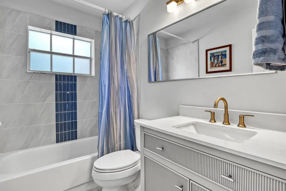 24 ADMIRALS COURT Palm Beach Gardens, FL 33418