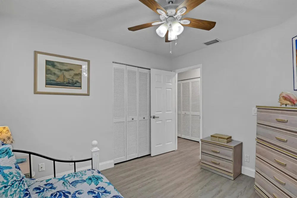 24 ADMIRALS COURT Palm Beach Gardens, FL 33418