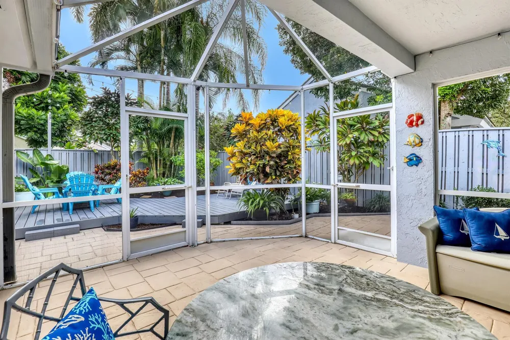24 ADMIRALS COURT Palm Beach Gardens, FL 33418