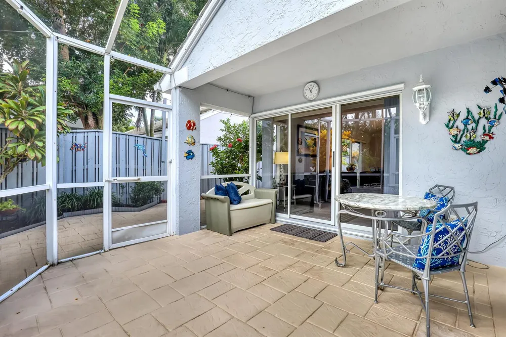 24 ADMIRALS COURT Palm Beach Gardens, FL 33418
