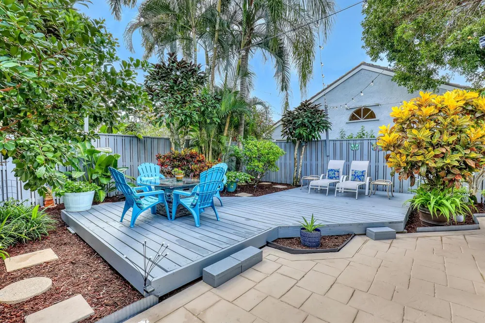 24 ADMIRALS COURT Palm Beach Gardens, FL 33418