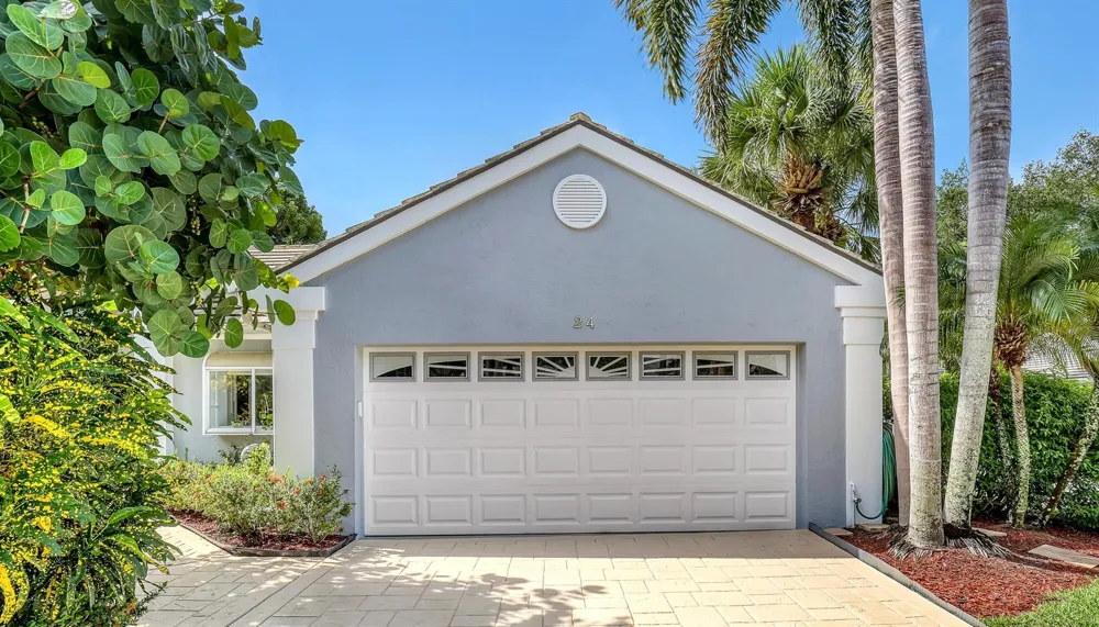 24 ADMIRALS COURT Palm Beach Gardens, FL 33418