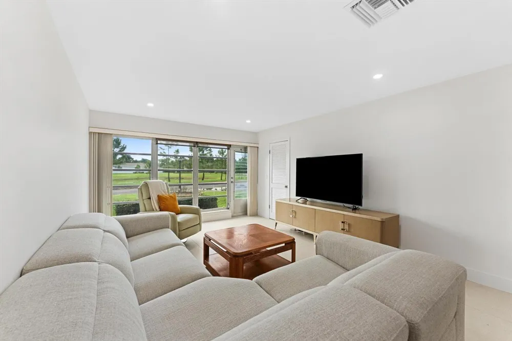 13797 Via Aurora #D Delray Beach, FL 33484