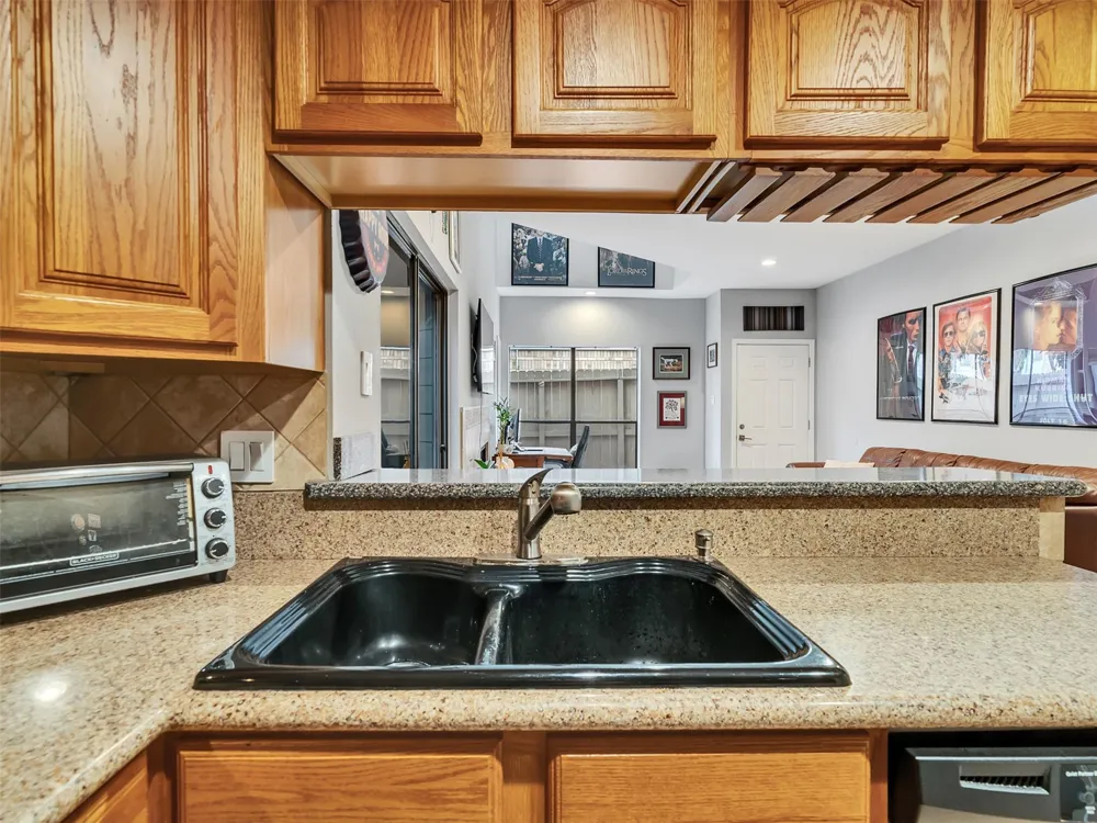 1829 Augusta Drive #10 Houston, TX 77057