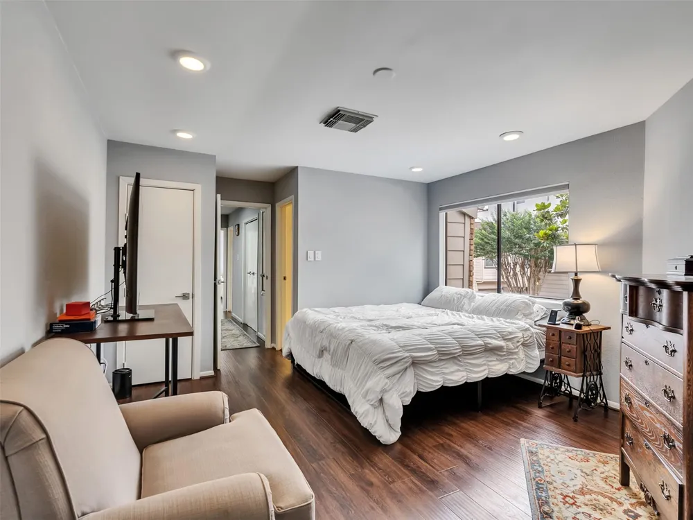 1829 Augusta Drive #10 Houston, TX 77057