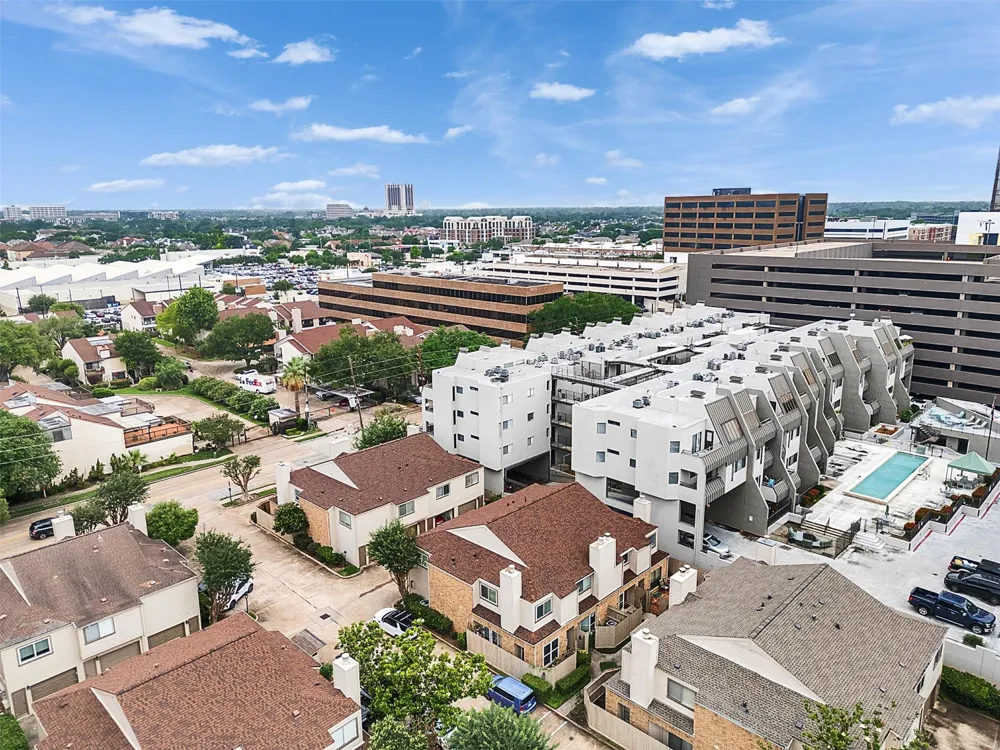 1829 Augusta Drive #10 Houston, TX 77057