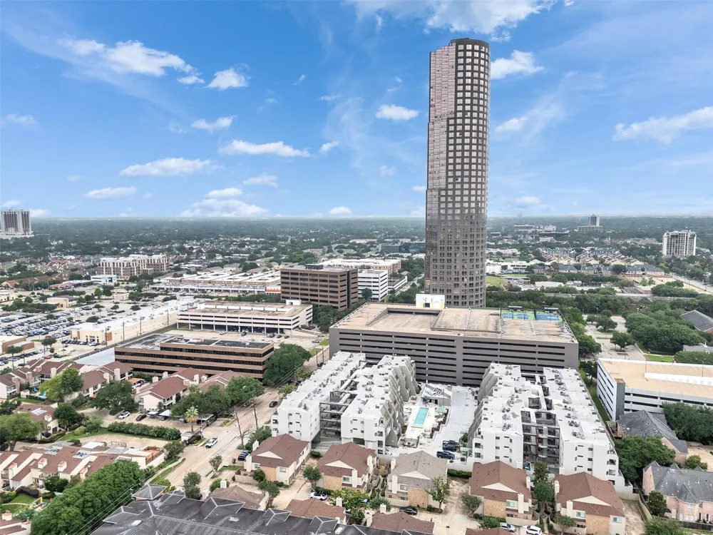 1829 Augusta Drive #10 Houston, TX 77057