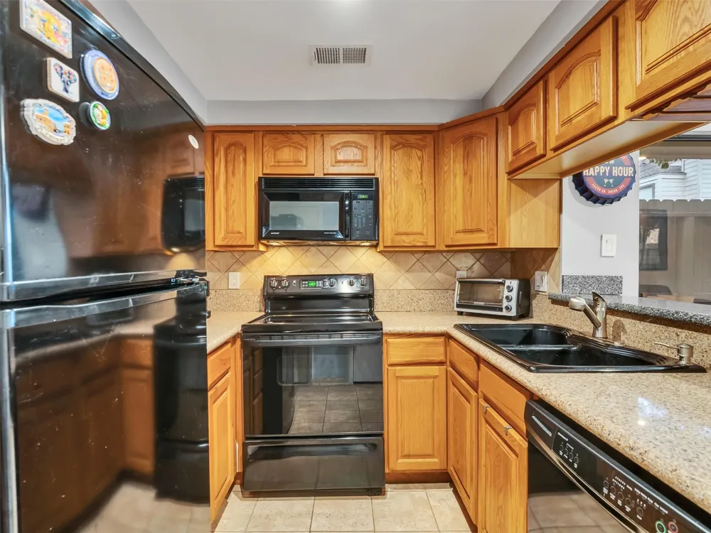 1829 Augusta Drive #10 Houston, TX 77057