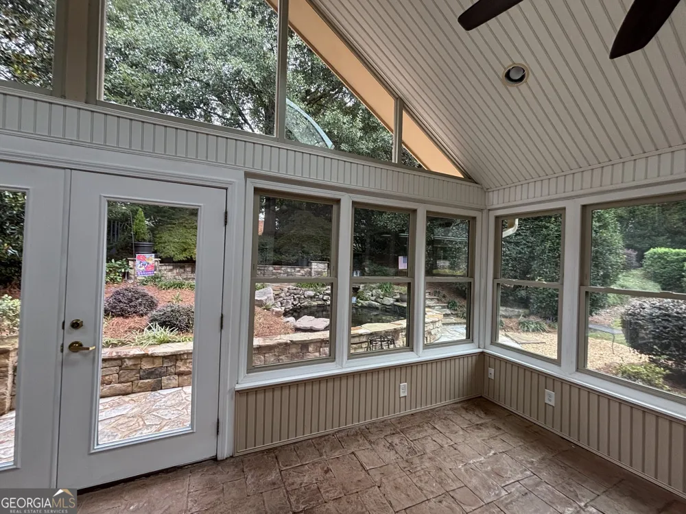 640 Brickleberry CT Roswell, GA 30075