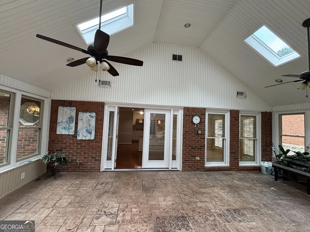 640 Brickleberry CT Roswell, GA 30075