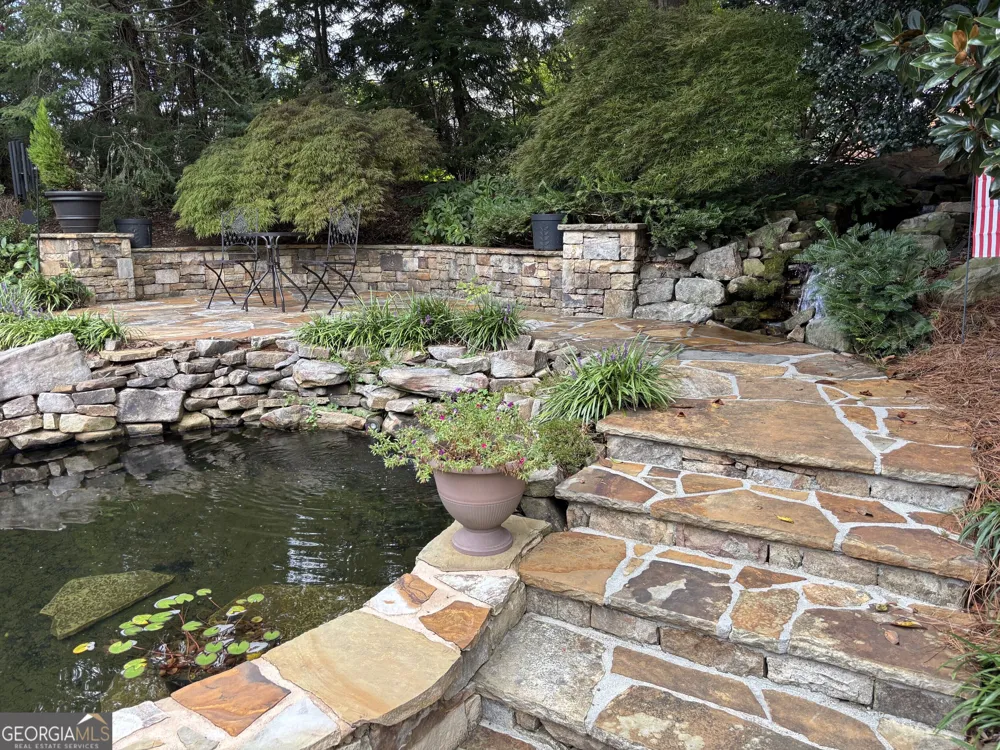 640 Brickleberry CT Roswell, GA 30075