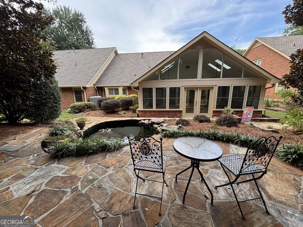 640 Brickleberry CT Roswell, GA 30075