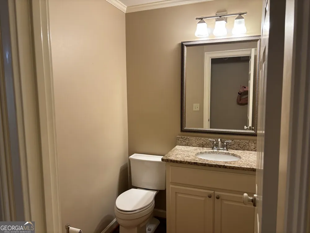 640 Brickleberry CT Roswell, GA 30075