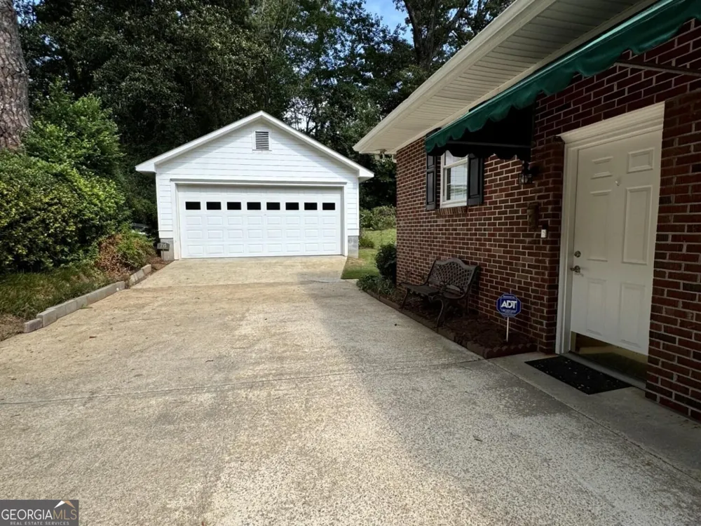 715 Ridgecrest RD LaGrange, GA 30240
