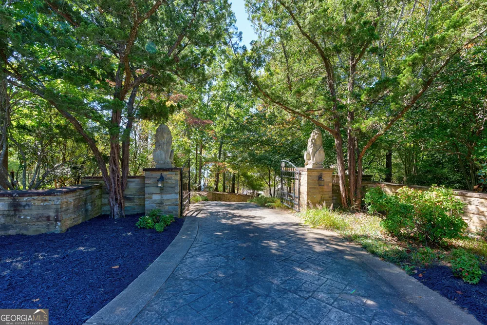 6655 Sweetwater PT Flowery Branch, GA 30542