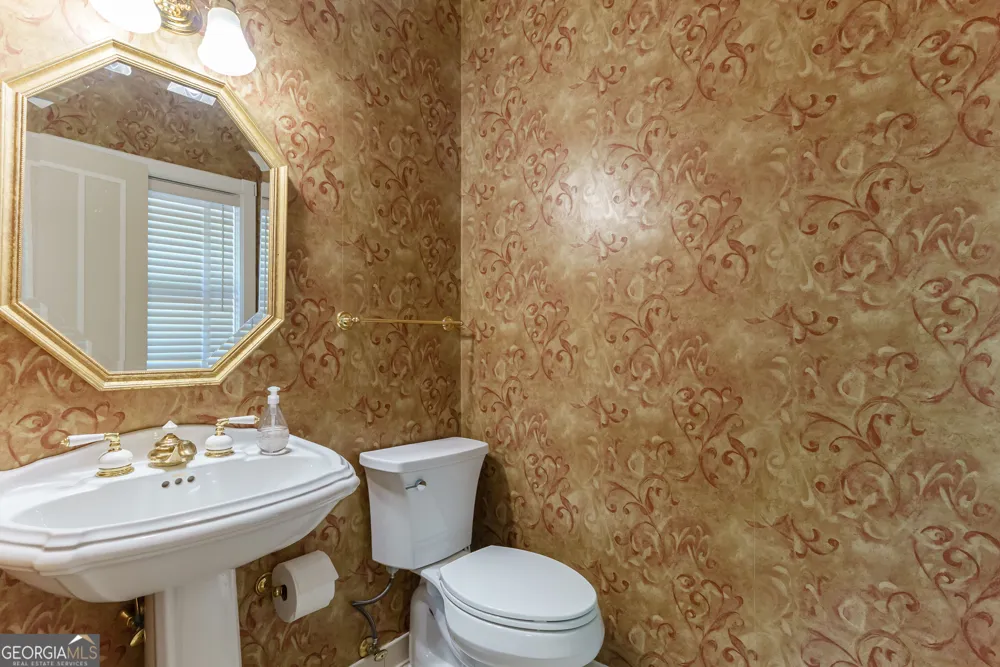 6655 Sweetwater PT Flowery Branch, GA 30542