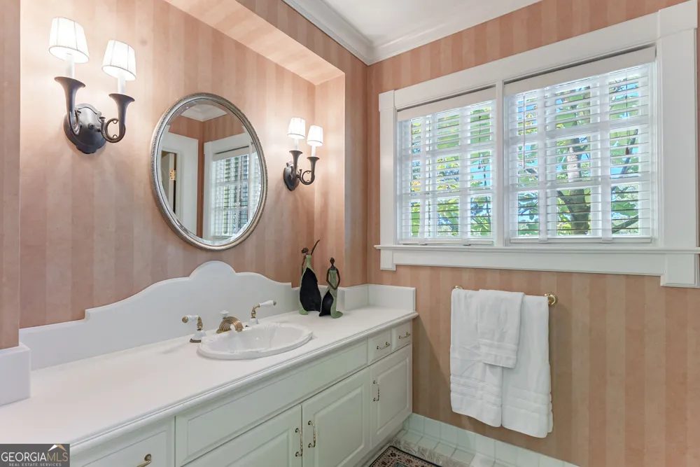 6655 Sweetwater PT Flowery Branch, GA 30542