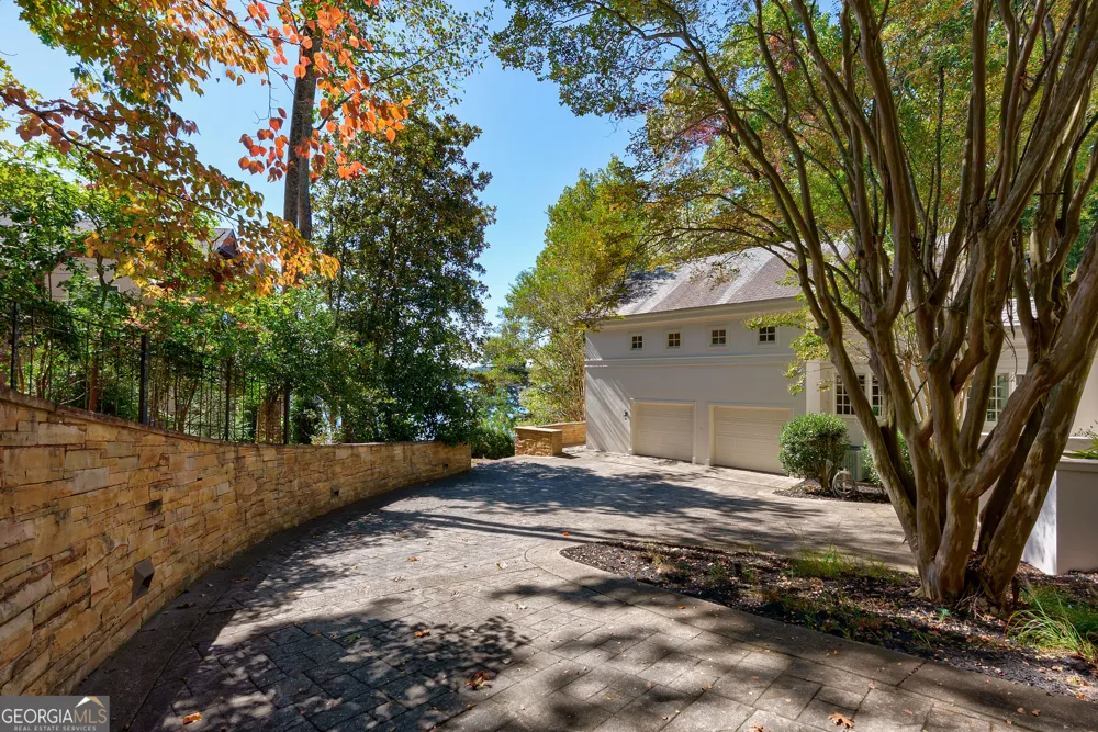 6655 Sweetwater PT Flowery Branch, GA 30542