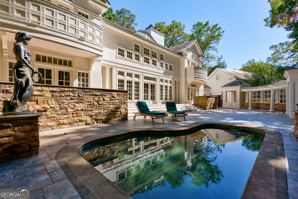 6655 Sweetwater PT Flowery Branch, GA 30542